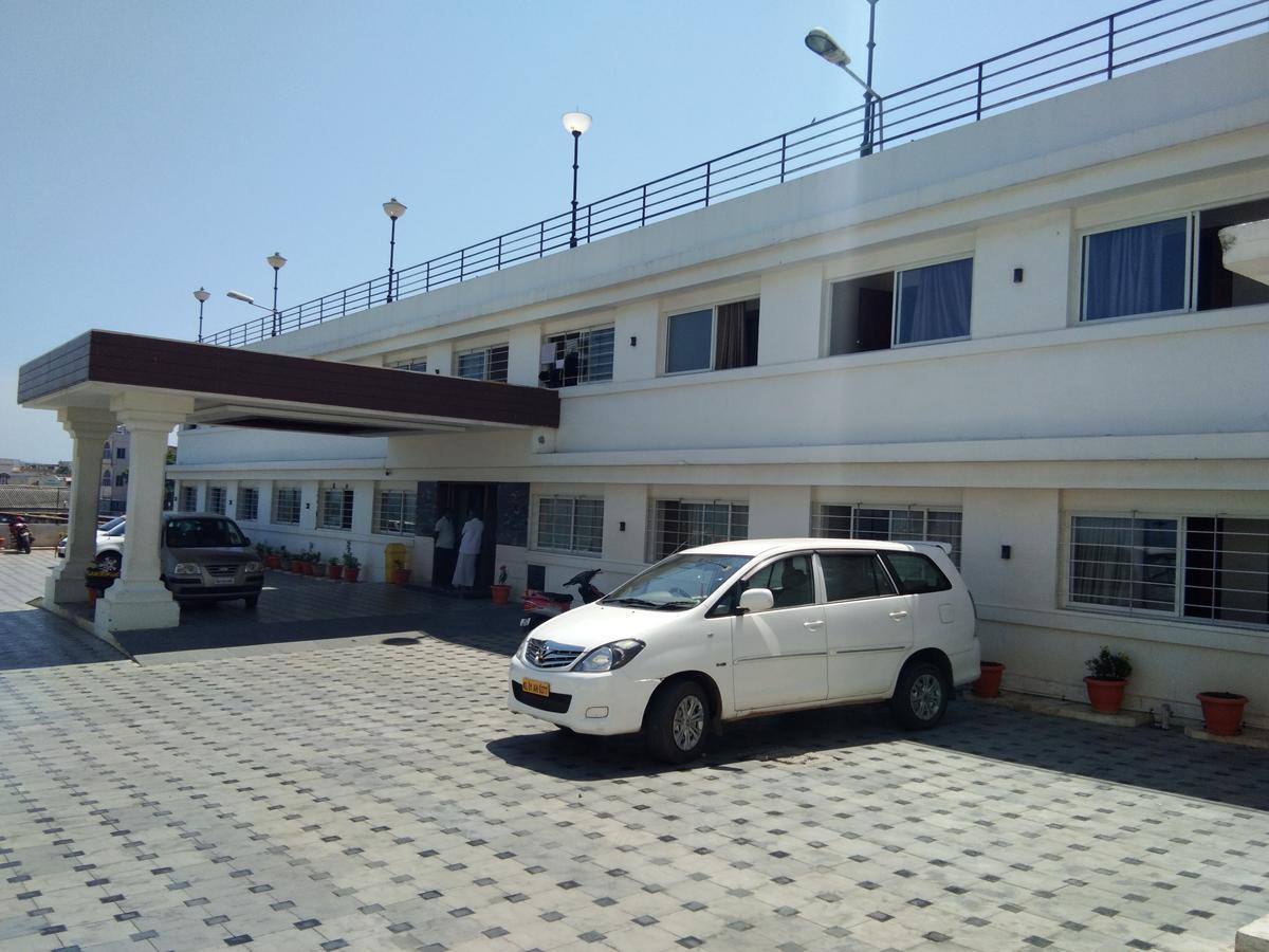 海面酒店 根尼亚古马里 外观 照片